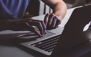 英力士创始人、曼联俱乐部股东拉特克利夫就“英国已被‘移民殖民’”相关言论道歉